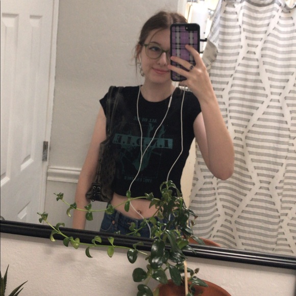 Meet your Posher, Lilly - Picture 3 of 3